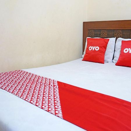 Oyo 91762 Green Home Stay Syariah Пурвакарта Экстерьер фото