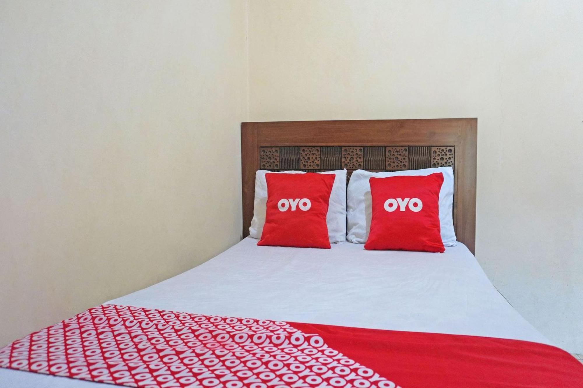 Oyo 91762 Green Home Stay Syariah Пурвакарта Экстерьер фото